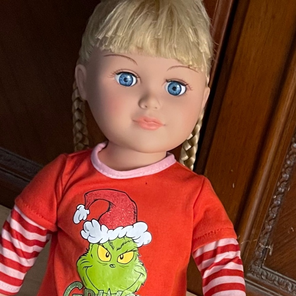Cindy Lou Who Blonde and like new